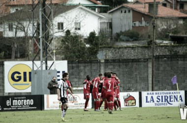 Fotos e imágenes del CD Lealtad - UD Somozas; 24ª jornada del Grupo I de Segunda División B