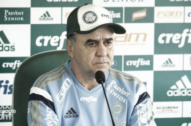 Marcelo Oliveira sinaliza esquema com apenas uma referência no ataque do Palmeiras