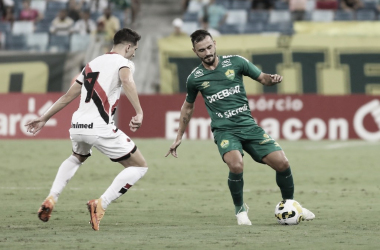 Após novo empate, Atlético-GO supera Cuiabá nos pênaltis e avança na Copa do Brasil