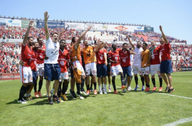 El Nàstic se deshace del Huesca en 15 minutos y asciende a Segunda