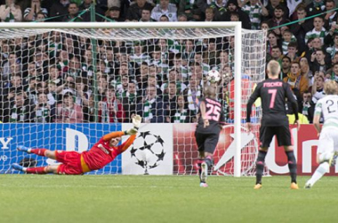 Ajax se complica el pase al caer ante un aguerrido Celtic