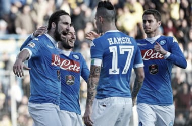 Dopo 27 anni Napoli campione d'inverno. Higuian: "Campioni d'inverno? Serve esserlo a maggio"