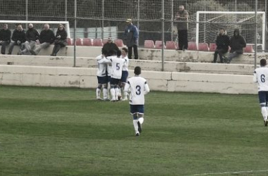 Tres puntos más gracias a los goles de Carlos Javier y Josete