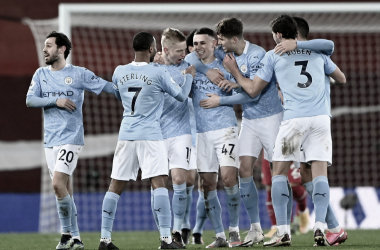 El City golea al Liverpool y toma distancia de sus perseguidores