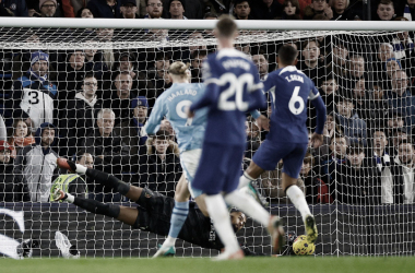 Chelsea e Manchester City empatam em jogaço de oito gols na Premier League