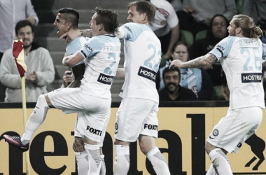 Tim Cahill da la FFA Cup al Melbourne City