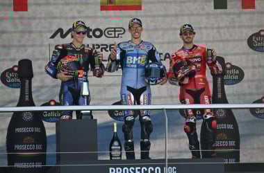 El podio al habla del GP de España