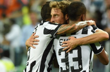 Juventus 2-0 Malmo: Tevez breaks five year Champions League drought