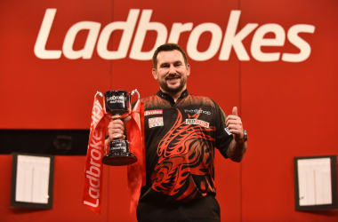 2021 Masters: Clayton Wins First PDC Major and Final Premier League Spot