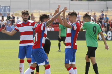 Merecido triunfo del Recreativo Granada ante un intenso Almería B