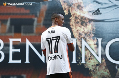 Nani: &quot;Vengo con muchas ganas, el Valencia es un club enorme&quot;