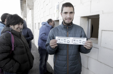 Colas en El Helmántico para conseguir una entrada de Copa del Rey