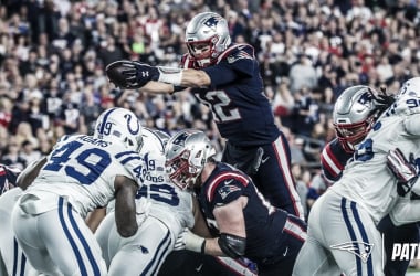 El
histórico Tom Brady guía a los Patriots a su tercera victoria de la temporada