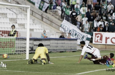 El Córdoba pierde pero sigue líder