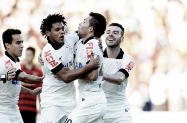 Na Ilha do Retiro, Corinthians goleia Sport e volta a vencer no Campeonato Brasileiro