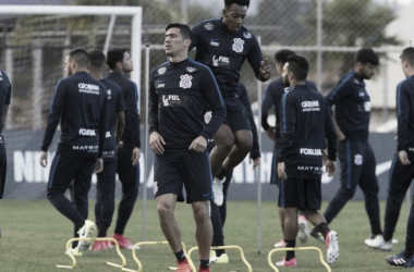 Corinthians recebe Bahia com objetivo de se isolar naliderança