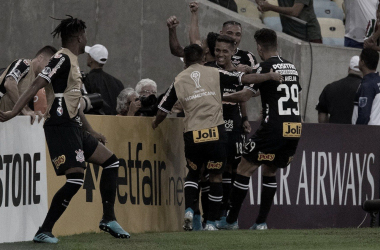 Corinthians empata com Fluminense e se classifica para a semifinal da Sul-Americana 
