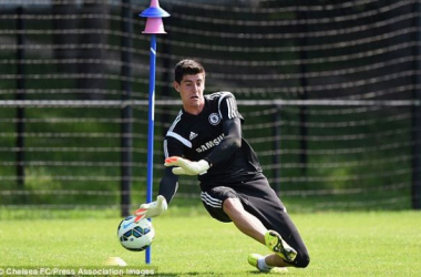 Courtois: &quot;I&#039;m ready to fight with Cech for the goalkeeping spot&quot;