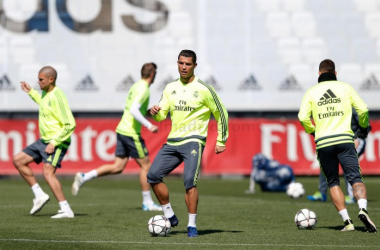 Cristiano ya trabaja sobre el césped