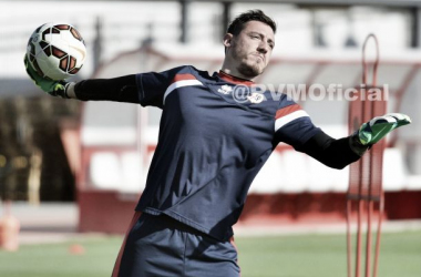 Cristian Álvarez ya es nuevo portero franjirrojo