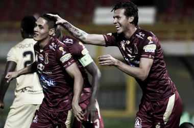 Con dos goles, Deportes Tolima calentó la noche ante un frío Rionegro Águilas