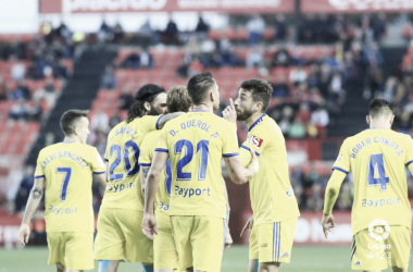 Los amarillos se quedan con los tres puntos del Nou Estadi (2-3)