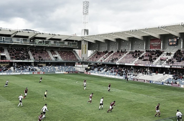 El Pontevedra pone los dos pies en el playoff de ascenso