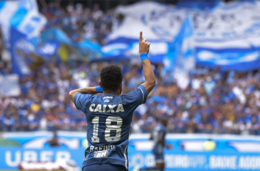 Herói da vitória, Rafinha minimiza fase artilheira no Cruzeiro: "Função de fazer gol é do Fred"