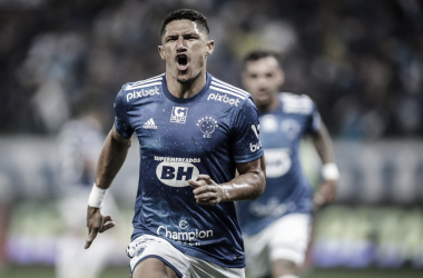 Cruzeiro vence Vasco e sacramenta o retorno à Série A
