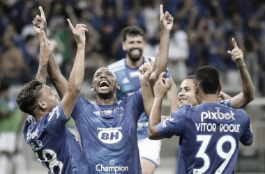 Cruzeiro goleia Pouso Alegre e faz a festa da torcida no Mineirão