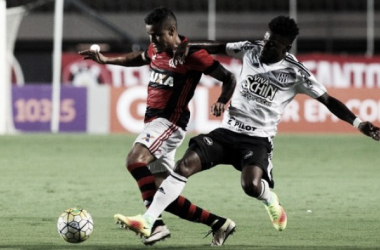 Flamengo derrota Ponte Preta com gol no fim e se mantém próximo à liderança