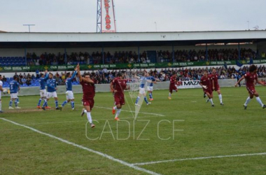 El Cádiz se disfraza de seriedad y asusta al Linares