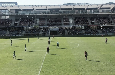 Un discutido penalti da la victoria al Pontevedra