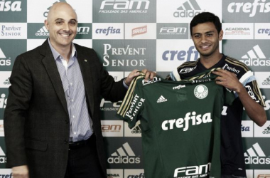 Cleiton Xavier é apresentado e ressalta elenco forte: "Palmeiras não tem só 11 titulares"