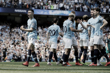 Manchester City vence Tottenham e assume liderança provisória da Premier League