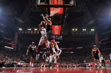 NBA - Un Barba da playoff affonda Minnie, Houston vince col fiatone gara 1