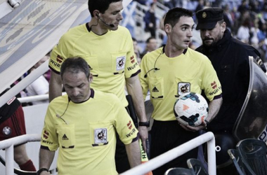 Descensos y ascensos arbitrales en la Liga Adelante