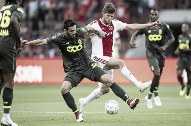 Em preliminar da UCL, Ajax sai na frente mas cede empate ao Standard Liège no minuto final