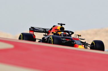 F1, GP del Bahrain - Ricciardo in testa, Ferrari e Mercedes vicine!