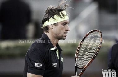 Ferrer enciende motores ante Lacko