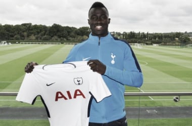 Tottenham presentó oficialmente a Davinson Sánchez