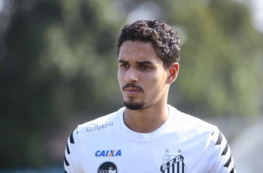 Torino, forte l&#039;idea Lucas Verìssimo. Sullo sfondo c&#039;è Rolando