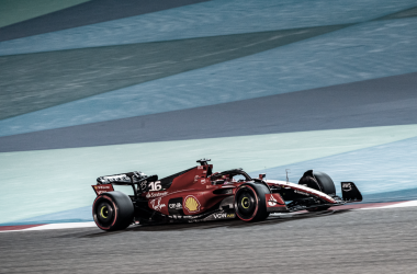Charles Leclerc en Bahréin GP antes de su abandono. | Foto vía Twitter, @ScuderiaFerrari.