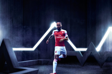 Arsenal - Presentata la maglia per la nuova stagione