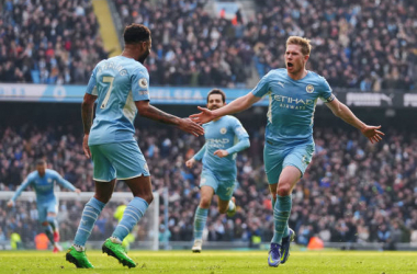 <div>MANCHESTER, ENGLAND - JANUARY 15: Kevin de Bruyne of Manchester City celebrates after scoring his teams first goal during the Premier League match between Manchester City and Chelsea at Etihad Stadium on January 15, 2022 in Manchester, England. (Photo by Matt McNulty - Manchester City/Manchester City FC via Getty Images)</div>