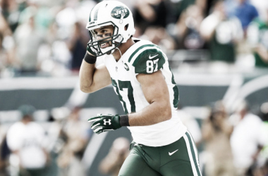 Eric Decker firma con los Patriots