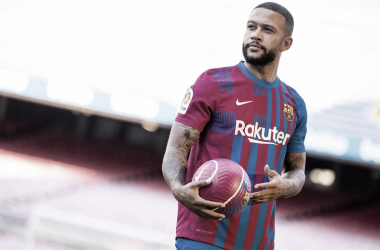 Memphis Depay viste ya la camiseta del FC Barcelona