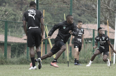 Los jugadores del Deportivo Cali para su visita al Deportes Tolima