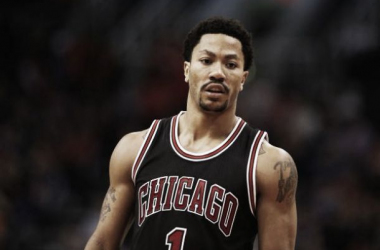 Derrick Rose vuelve a las pistas