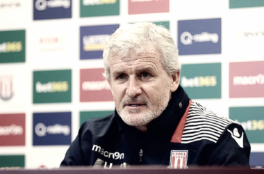 Hughes: &quot;Vamos con la intención de parar su racha&quot;